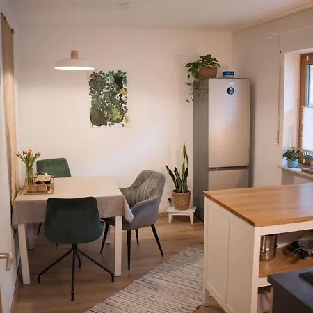 Baumhaus - Kleines Ferienglueck Apartment Karlstadt